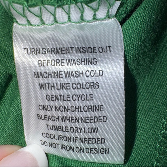 Elf Movie Medium Green Shirt Will Ferrell Buddy Smiling's My Favorite Christmas - Picture 4 of 8